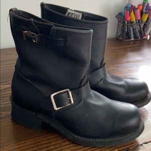 Frye motorcycle boots size 8.5 never worn
